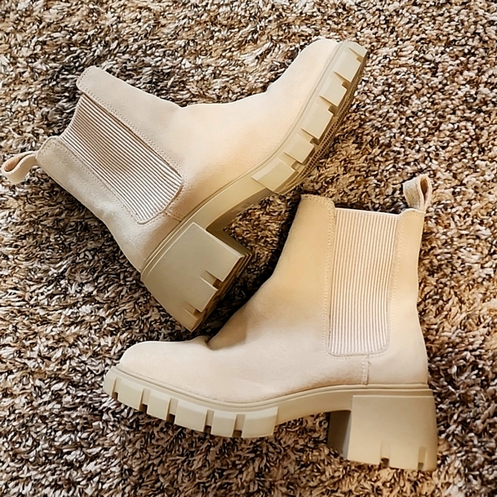 Steve Madden Hola Chelsea Boot
